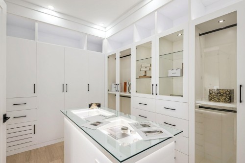 5080 Merganser Drive, Richmond, BC - Indoor Photo Showing Kitchen