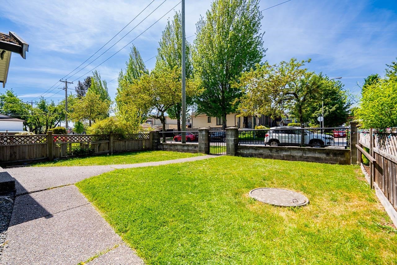 7202 Ross Street, Vancouver, BC - Outdoor