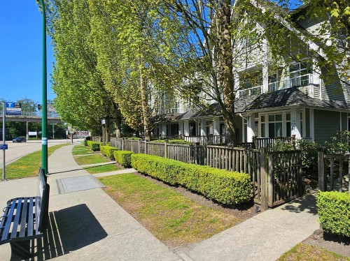 47-6965 Hastings Street  Burnaby, BC V5B 4T8