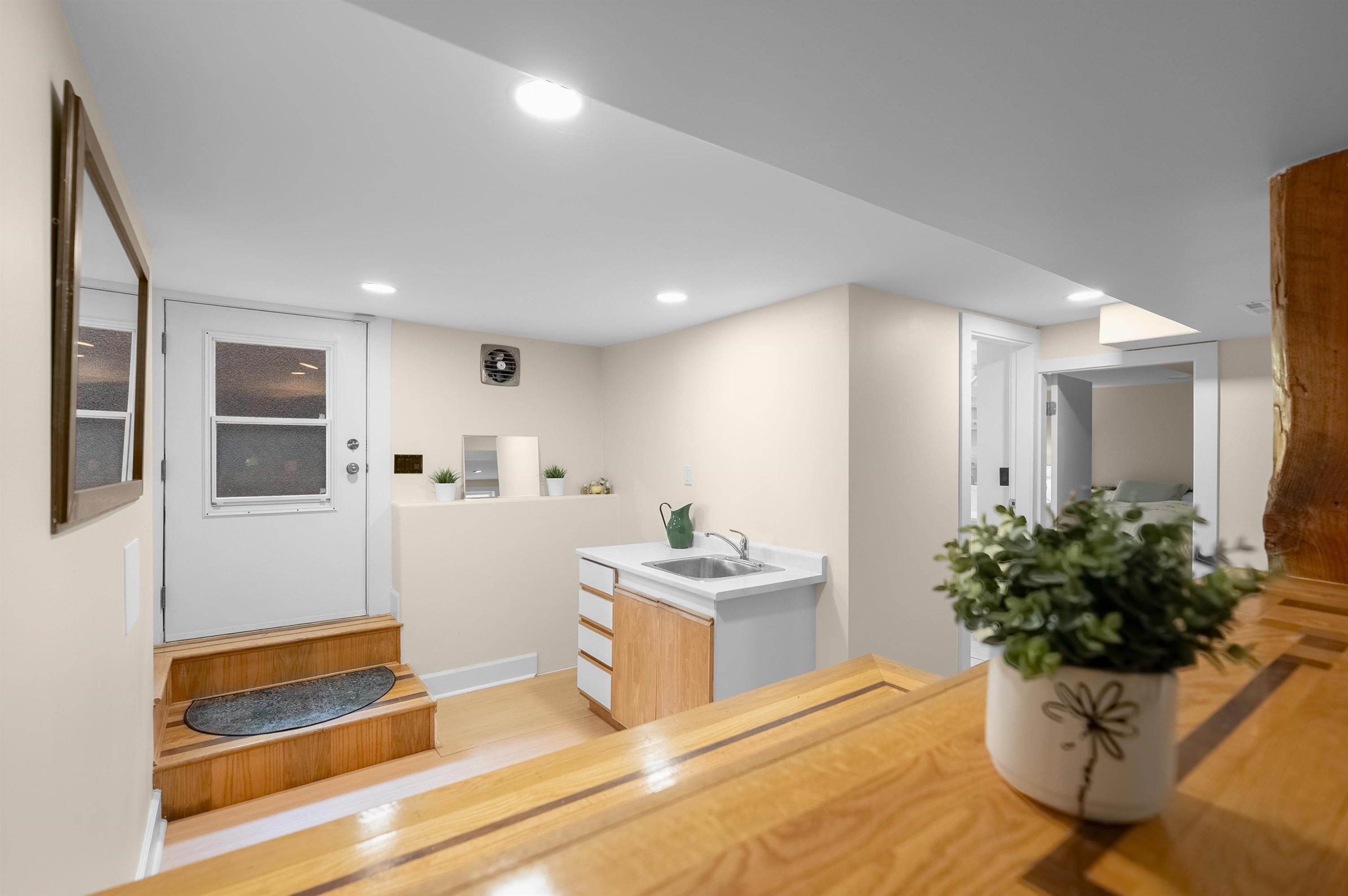 4504 Beatrice Street, Vancouver, BC - Indoor Photo Showing Other Room