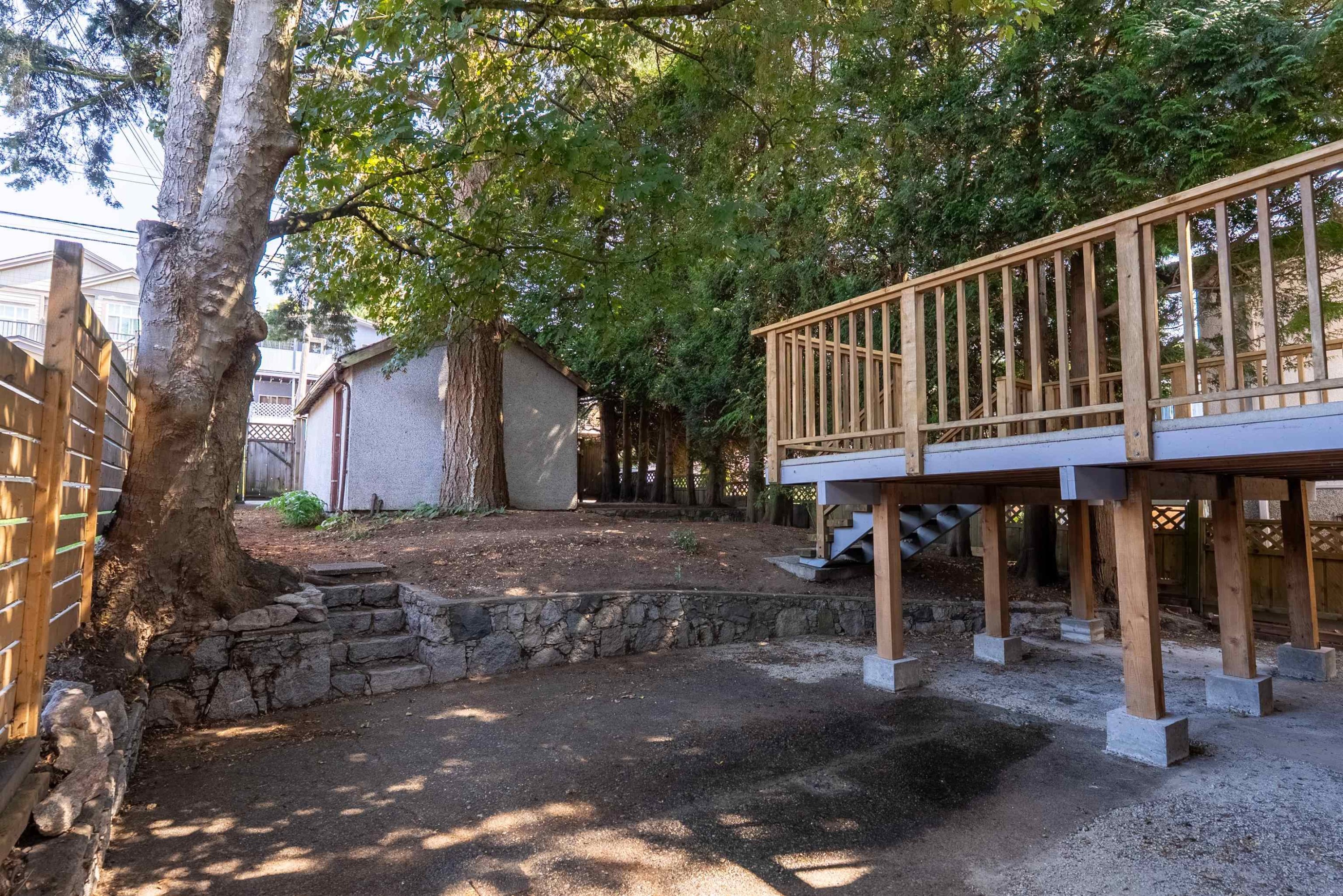 4504 Beatrice Street, Vancouver, BC - Outdoor