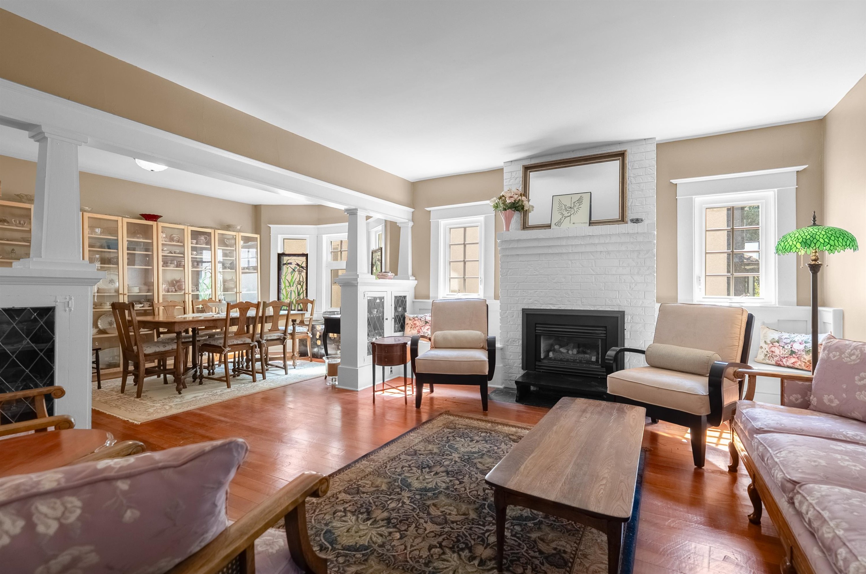 4504 Beatrice Street, Vancouver, BC - Indoor Photo Showing Living Room With Fireplace
