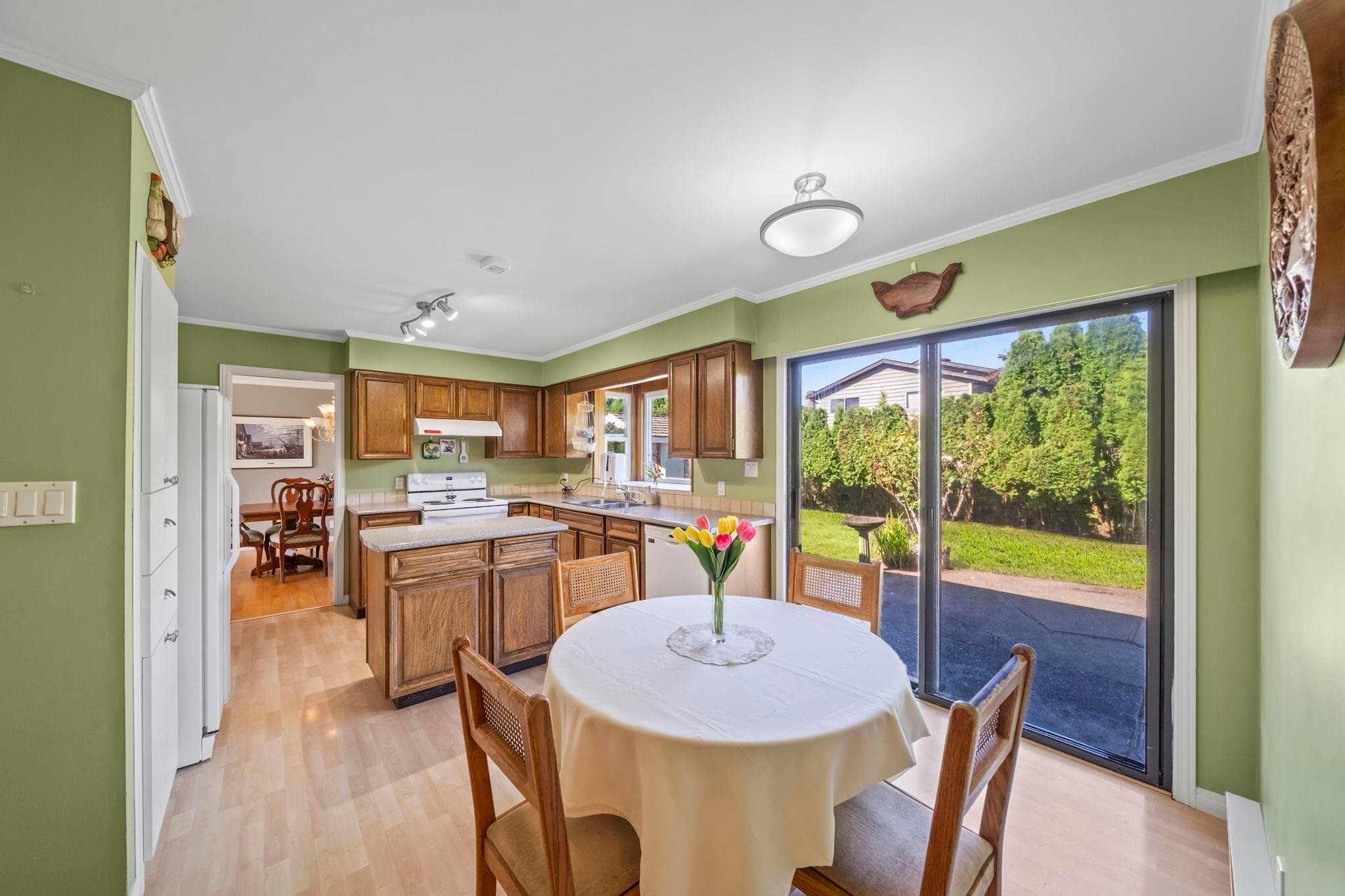 10631 Trepassey Drive, Richmond, BC - Indoor Photo Showing Dining Room