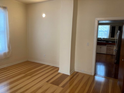 135 12Th Avenue W, Vancouver, BC - Indoor Photo Showing Other Room
