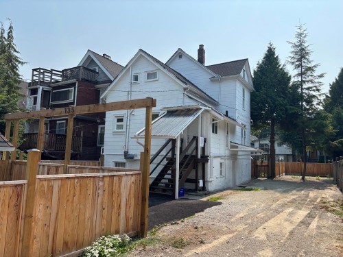135 12Th Avenue W, Vancouver, BC - Outdoor