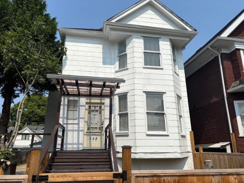 135 12Th Avenue W, Vancouver, BC - Outdoor