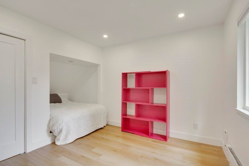 2977 6Th Avenue W, Vancouver, BC - Indoor Photo Showing Bedroom