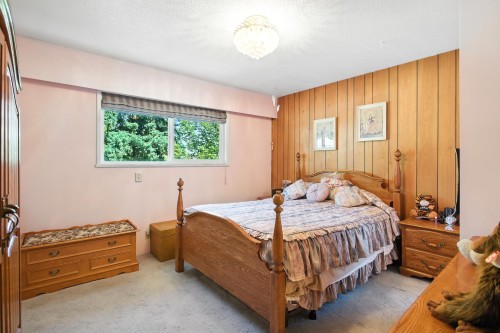 1619 Stella Place, Port Coquitlam, BC - Indoor Photo Showing Bedroom