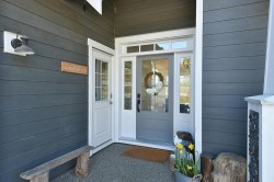 605 Woodland Avenue Gibsons, BC V0N 1V1