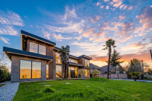 11500 Blundell Road, Richmond, BC - Outdoor