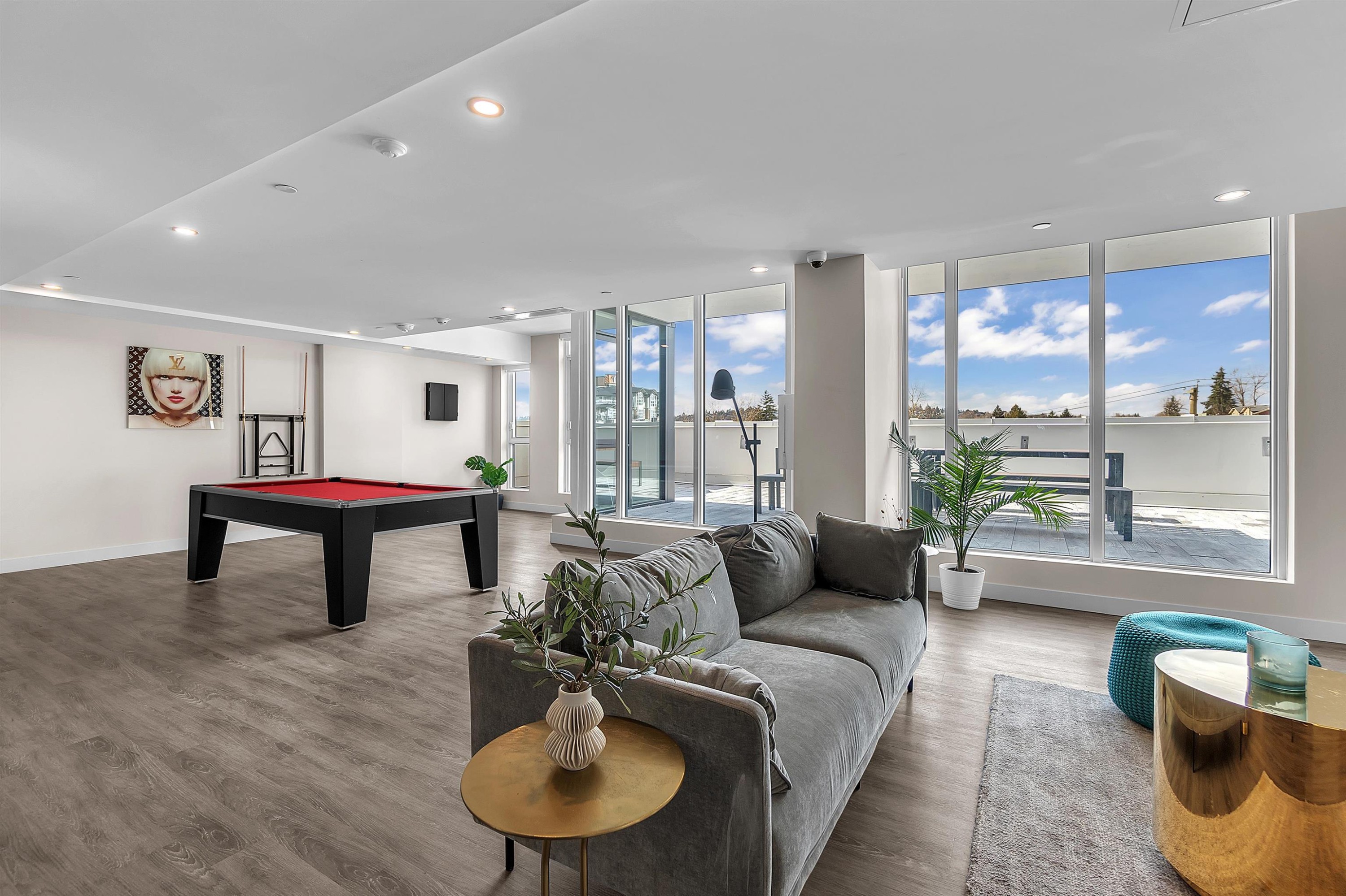 1506-901 Lougheed Highway, Coquitlam, BC - Indoor