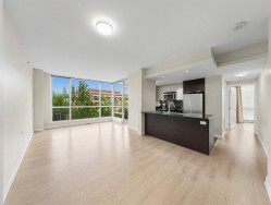 605-2968 Glen Dr. Coquitlam, BC V3B 0C4
