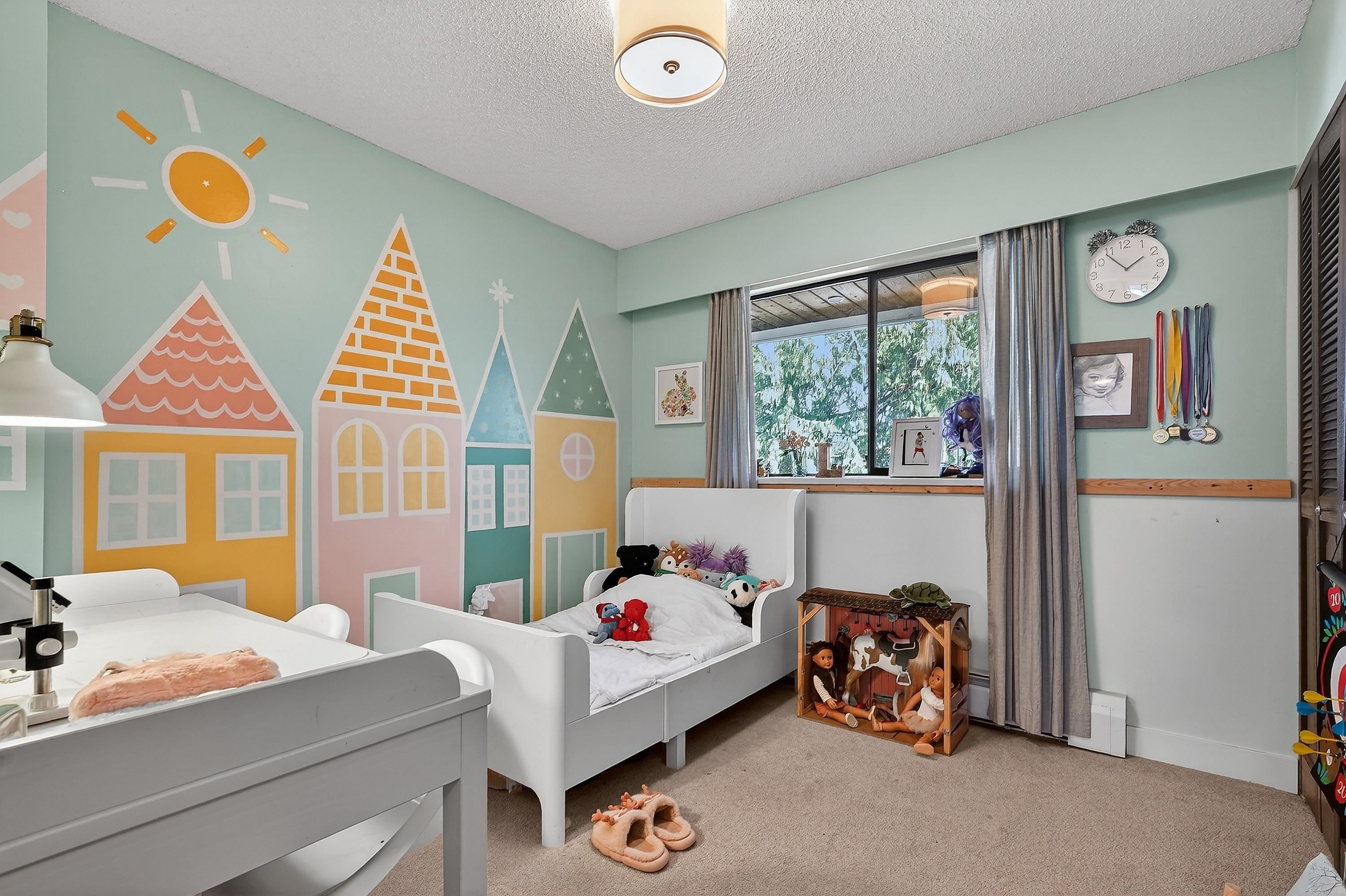 1838 Harbour Drive, Coquitlam, BC - Indoor Photo Showing Bedroom