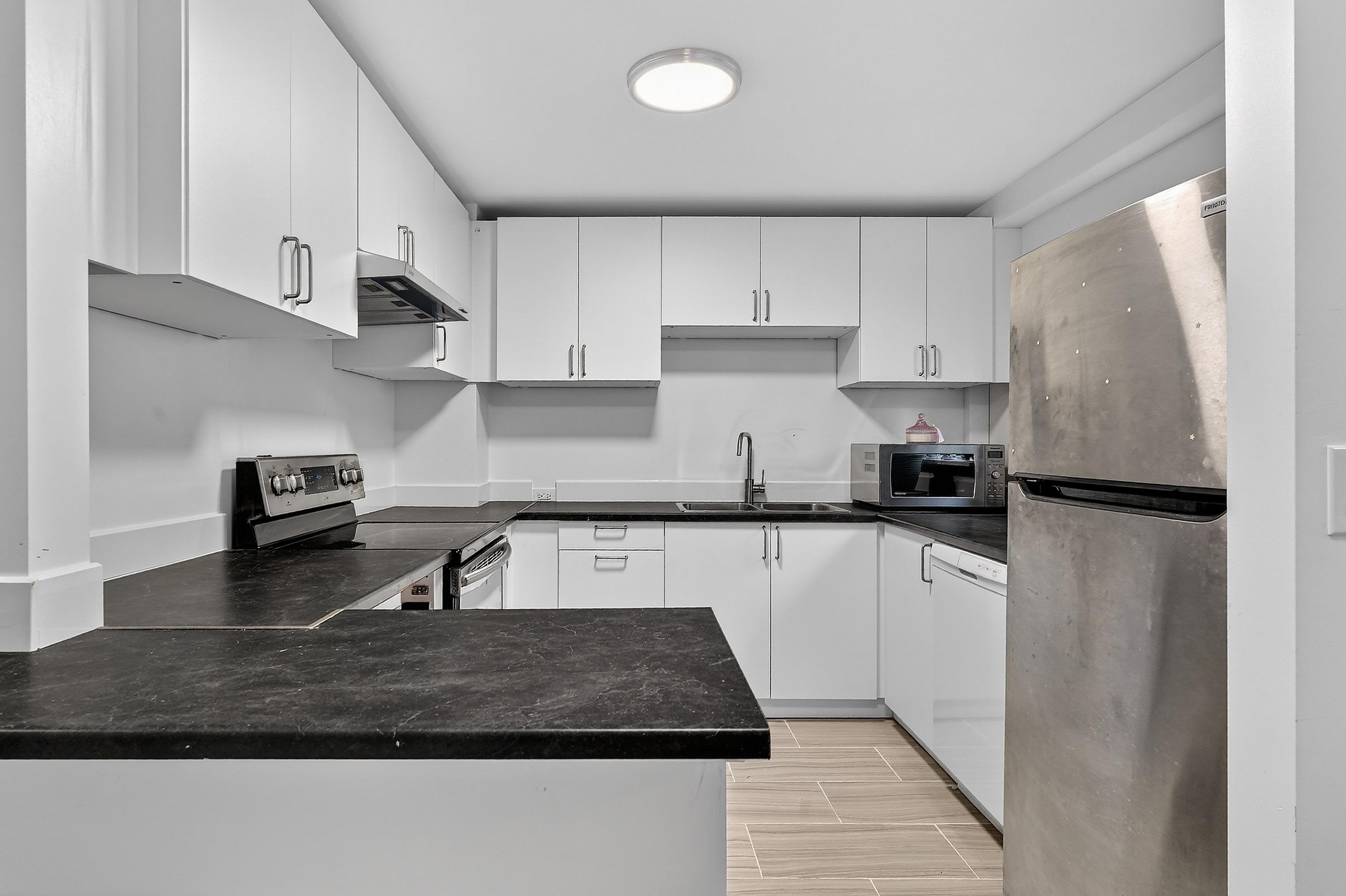 1838 Harbour Drive, Coquitlam, BC - Indoor Photo Showing Kitchen With Double Sink