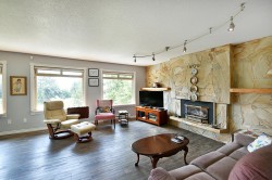 6450 Jasper Road Sechelt, BC V7Z 0S6