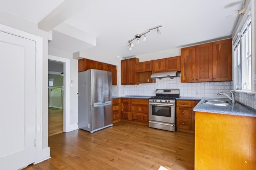 3888 15Th Avenue W, Vancouver, BC - Indoor Photo Showing Kitchen