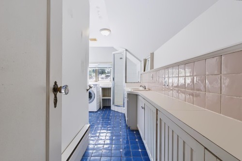 3888 15Th Avenue W, Vancouver, BC - Indoor