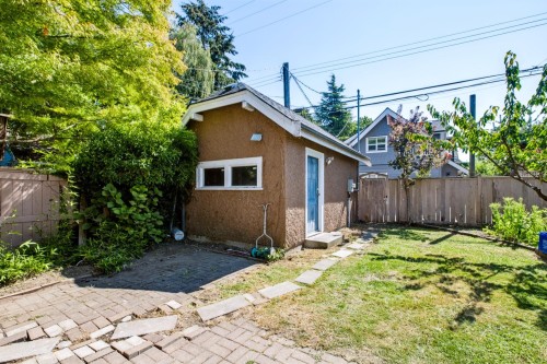 3888 15Th Avenue W, Vancouver, BC - Outdoor