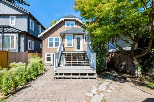 3888 15Th Avenue W, Vancouver, BC - Outdoor