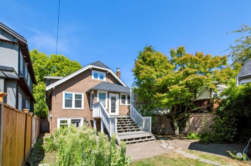 3888 15Th Avenue W, Vancouver, BC - Outdoor