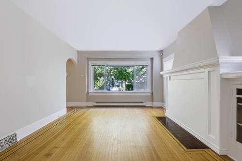 3888 15Th Avenue W, Vancouver, BC - Indoor With Fireplace
