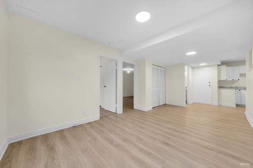 1382 Sutherland Avenue, Port Coquitlam, BC - Indoor Photo Showing Other Room