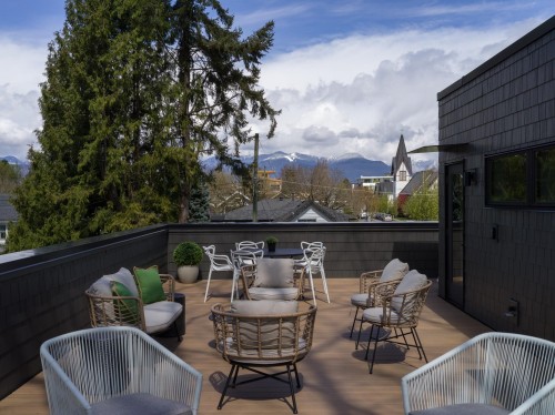 893 21St Avenue E, Vancouver, BC 