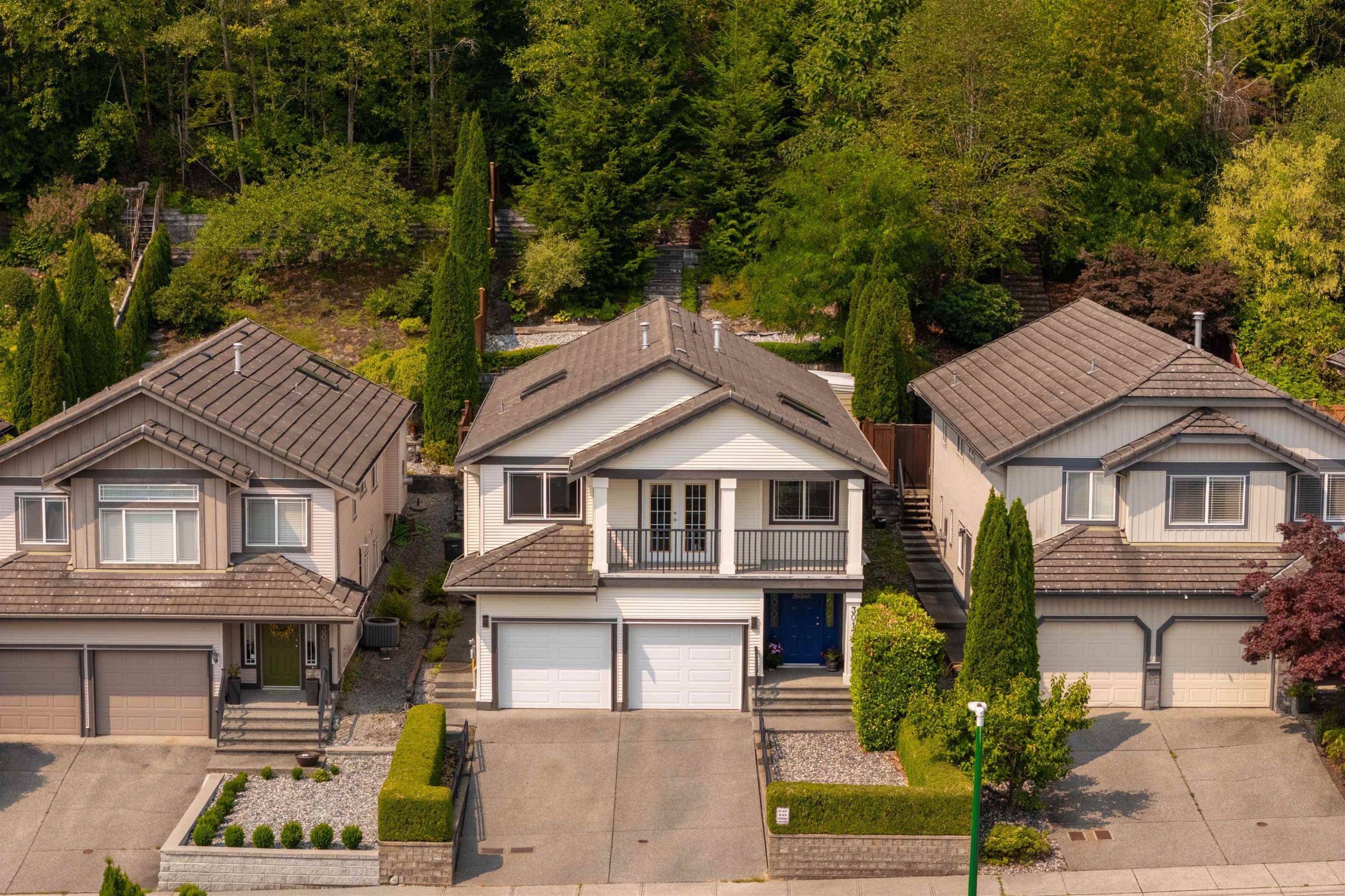 3017 Maplewood Court, Coquitlam, BC - Outdoor With Facade