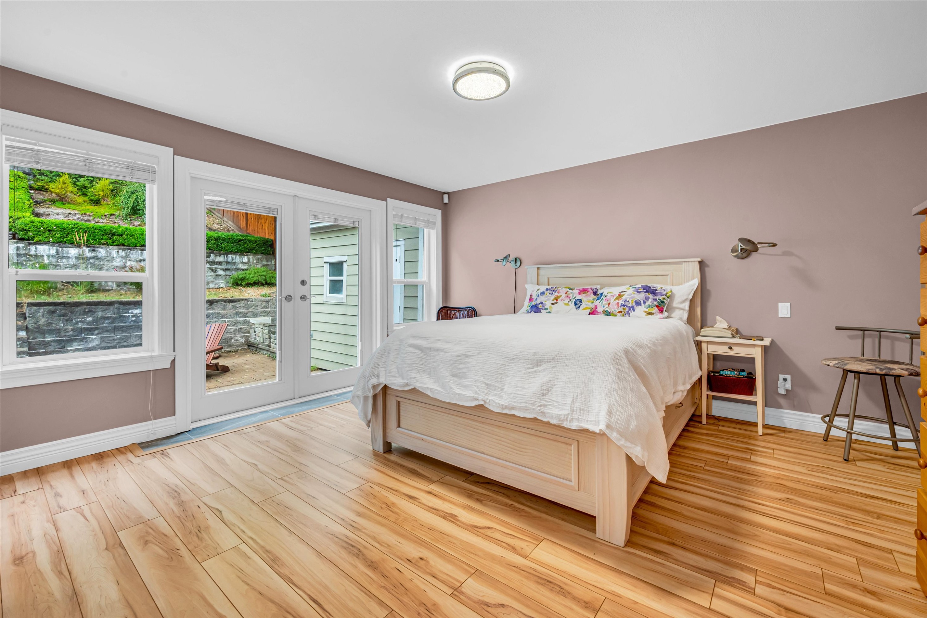 3017 Maplewood Court, Coquitlam, BC - Indoor Photo Showing Bedroom