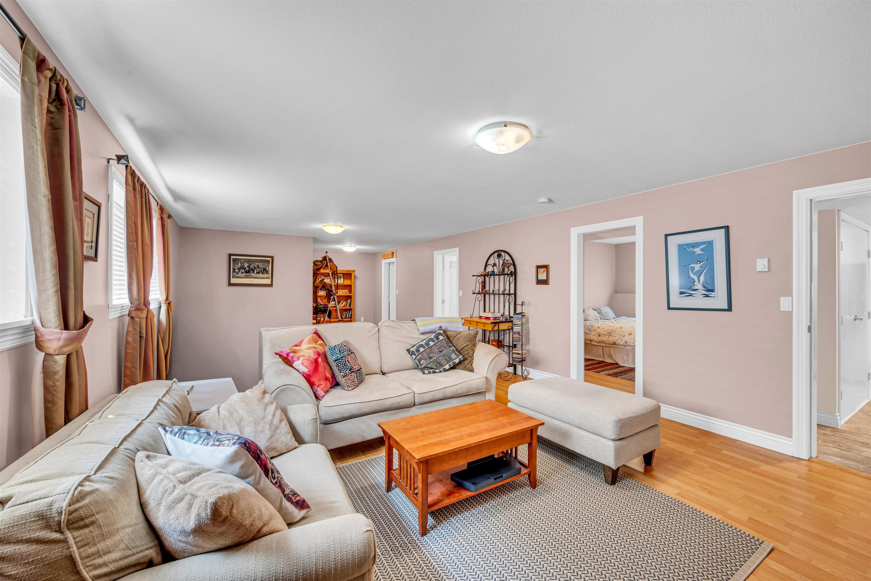 3017 Maplewood Court, Coquitlam, BC - Indoor Photo Showing Living Room