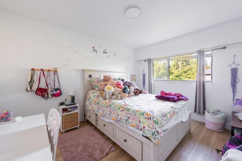1209 Ridge Court, Coquitlam, BC - Indoor Photo Showing Bedroom