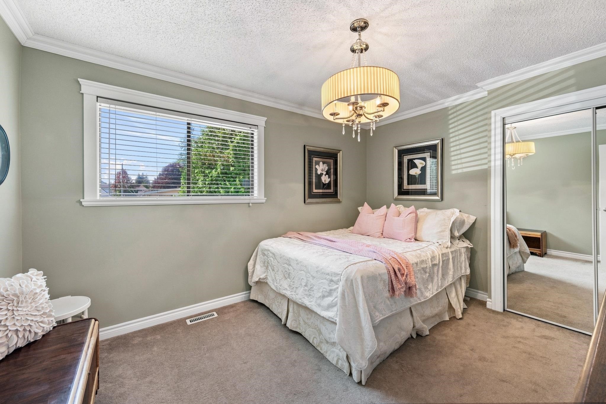 928 Merritt Street, Coquitlam, BC - Indoor Photo Showing Bedroom