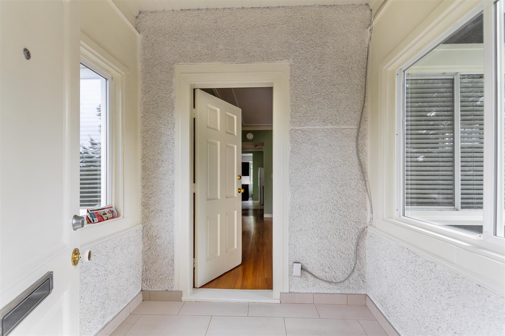 2119 30Th Avenue E, Vancouver, BC - Indoor