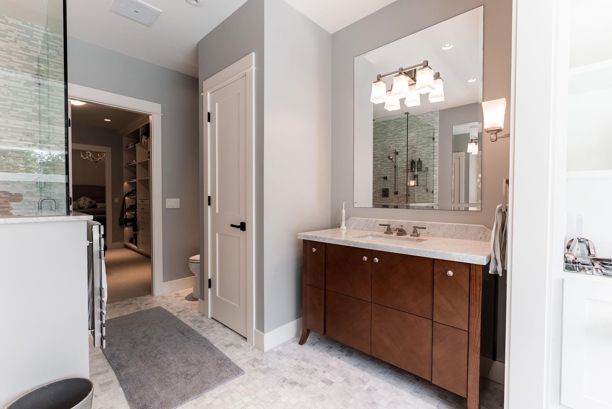 930 Selkirk Crescent, Coquitlam, BC - Indoor Photo Showing Bathroom