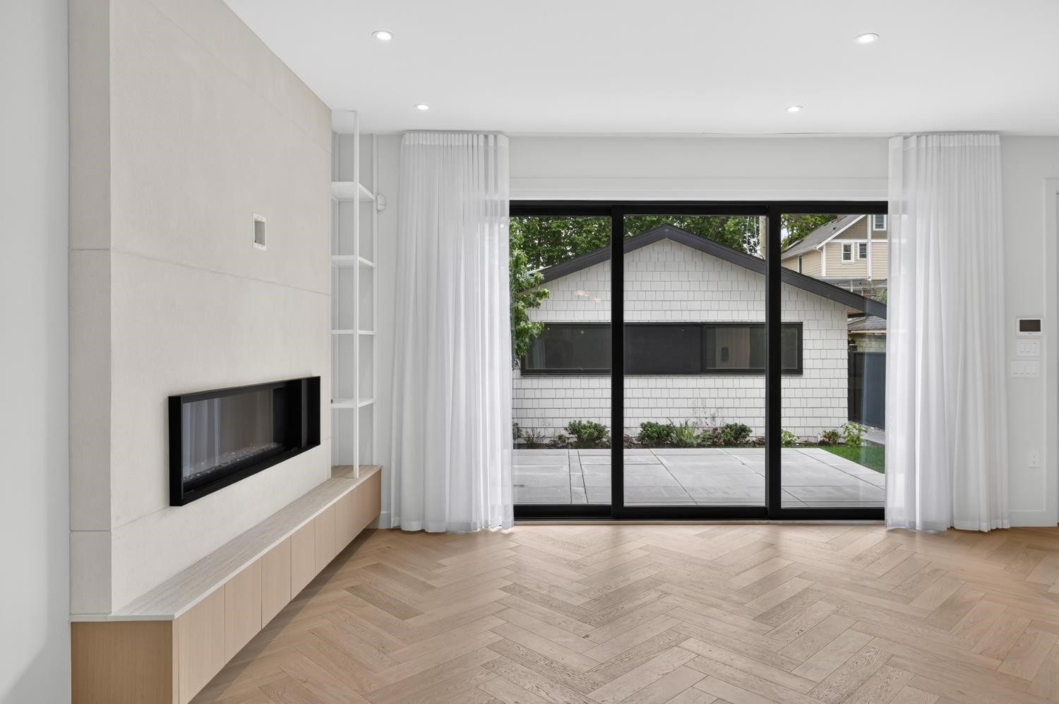 2-58 40Th Avenue E, Vancouver, BC - Indoor