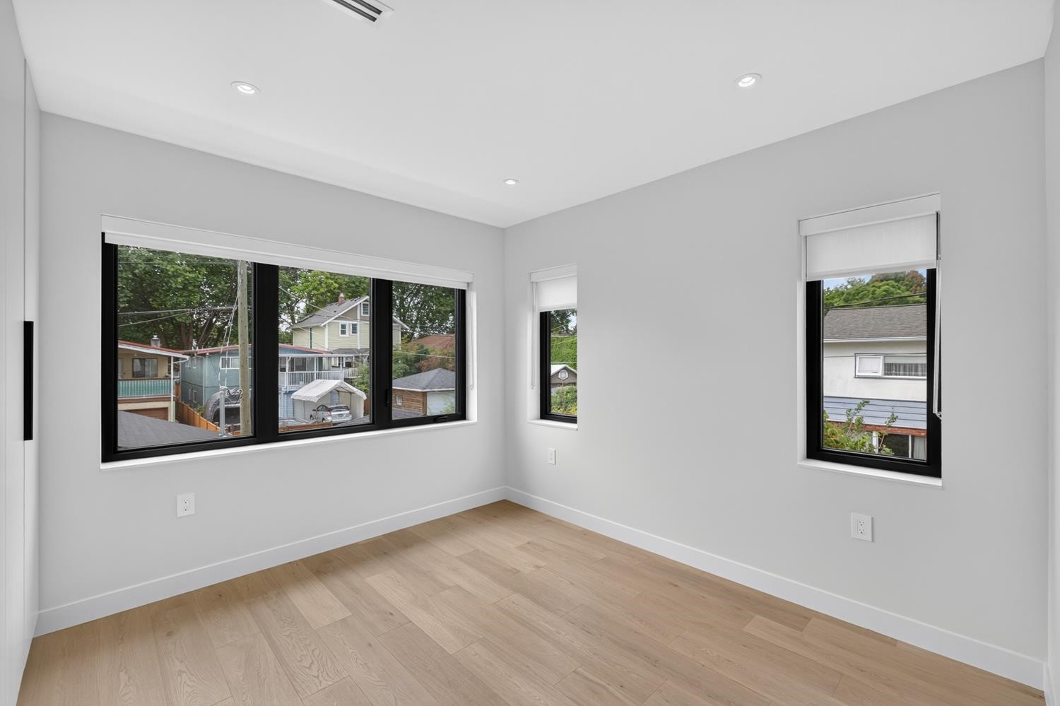 2-58 40Th Avenue E, Vancouver, BC - Indoor Photo Showing Other Room