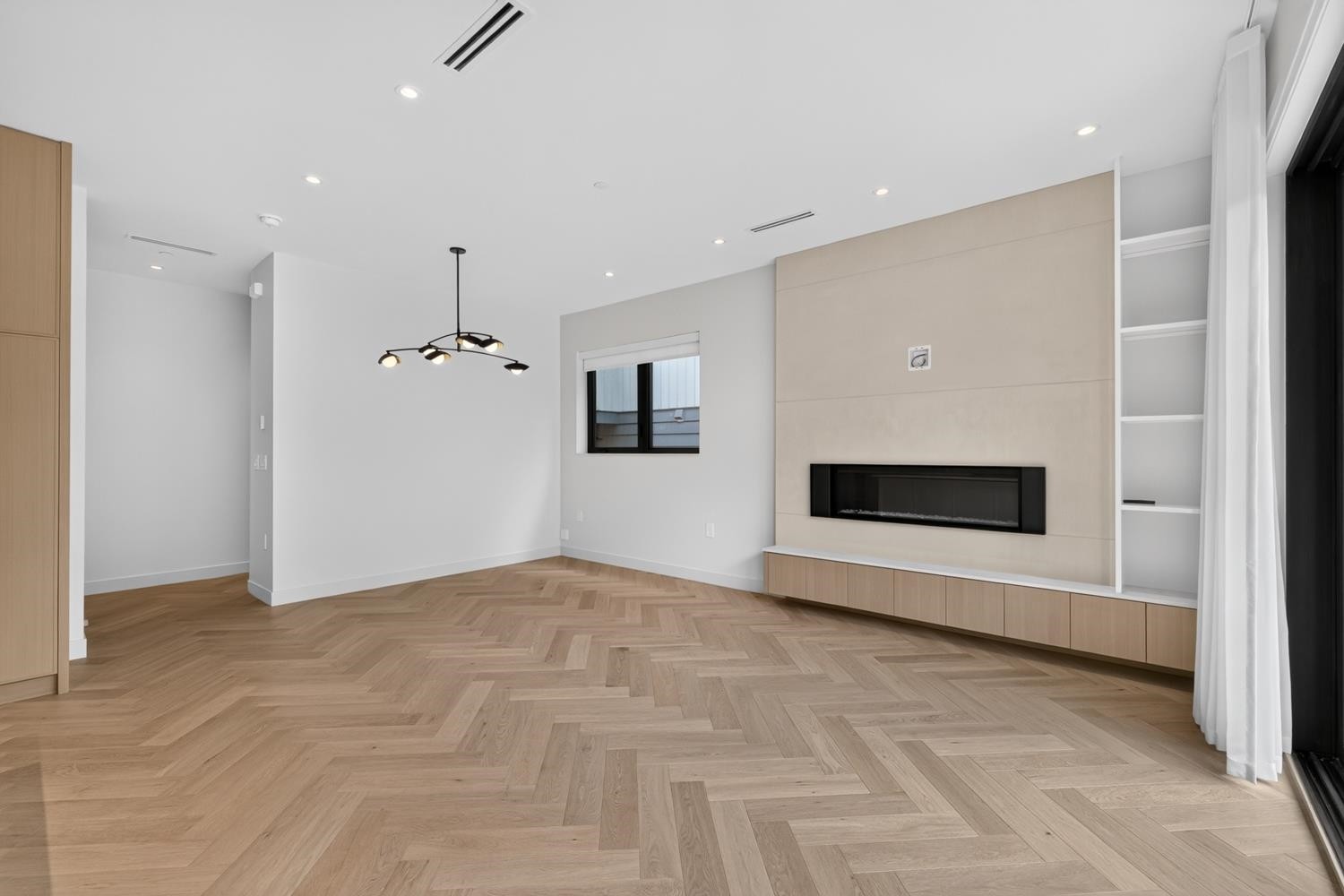 2-58 40Th Avenue E, Vancouver, BC - Indoor
