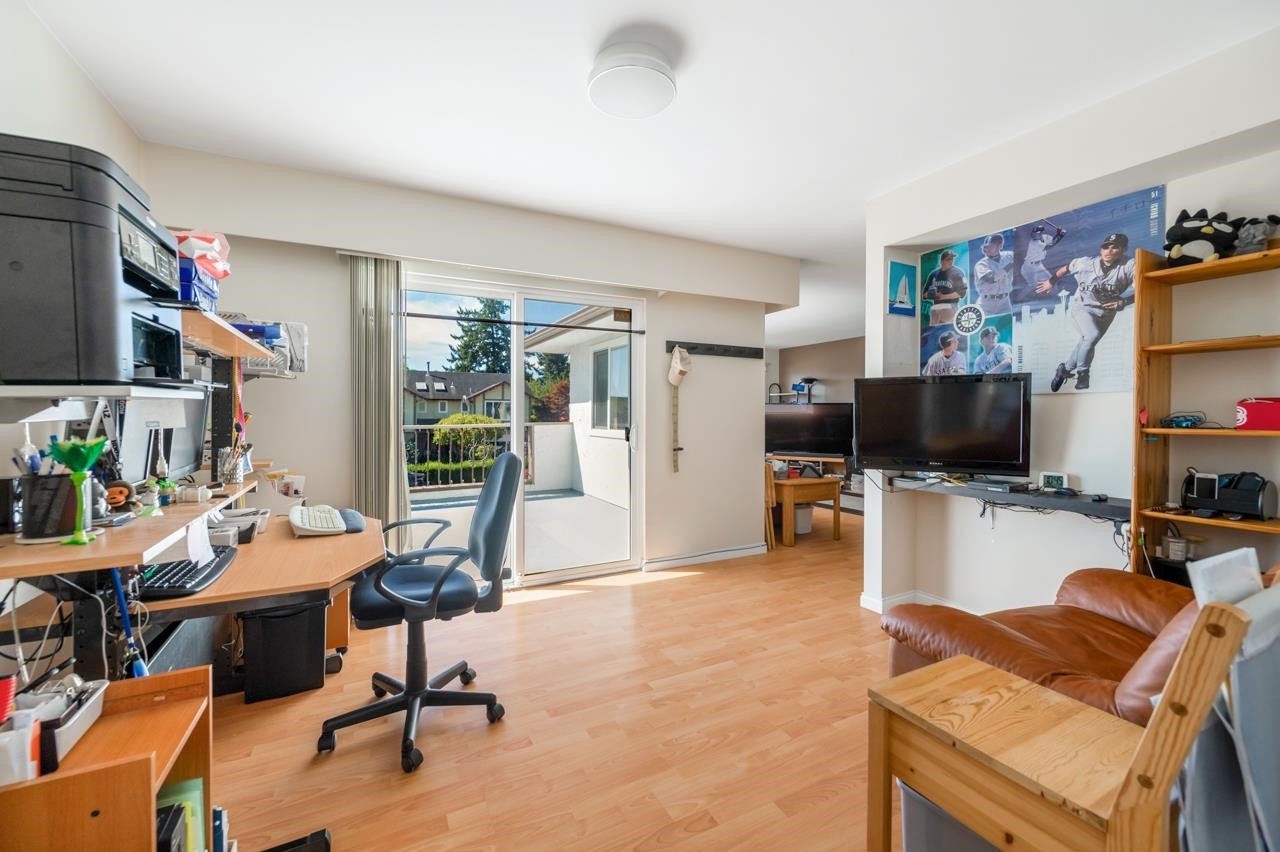 9551 Snowdon Avenue, Richmond, BC - Indoor Photo Showing Office