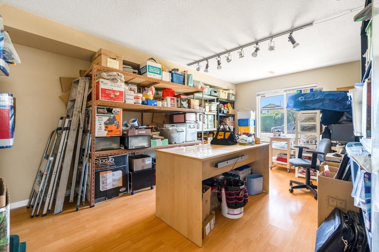 9551 Snowdon Avenue, Richmond, BC - Indoor