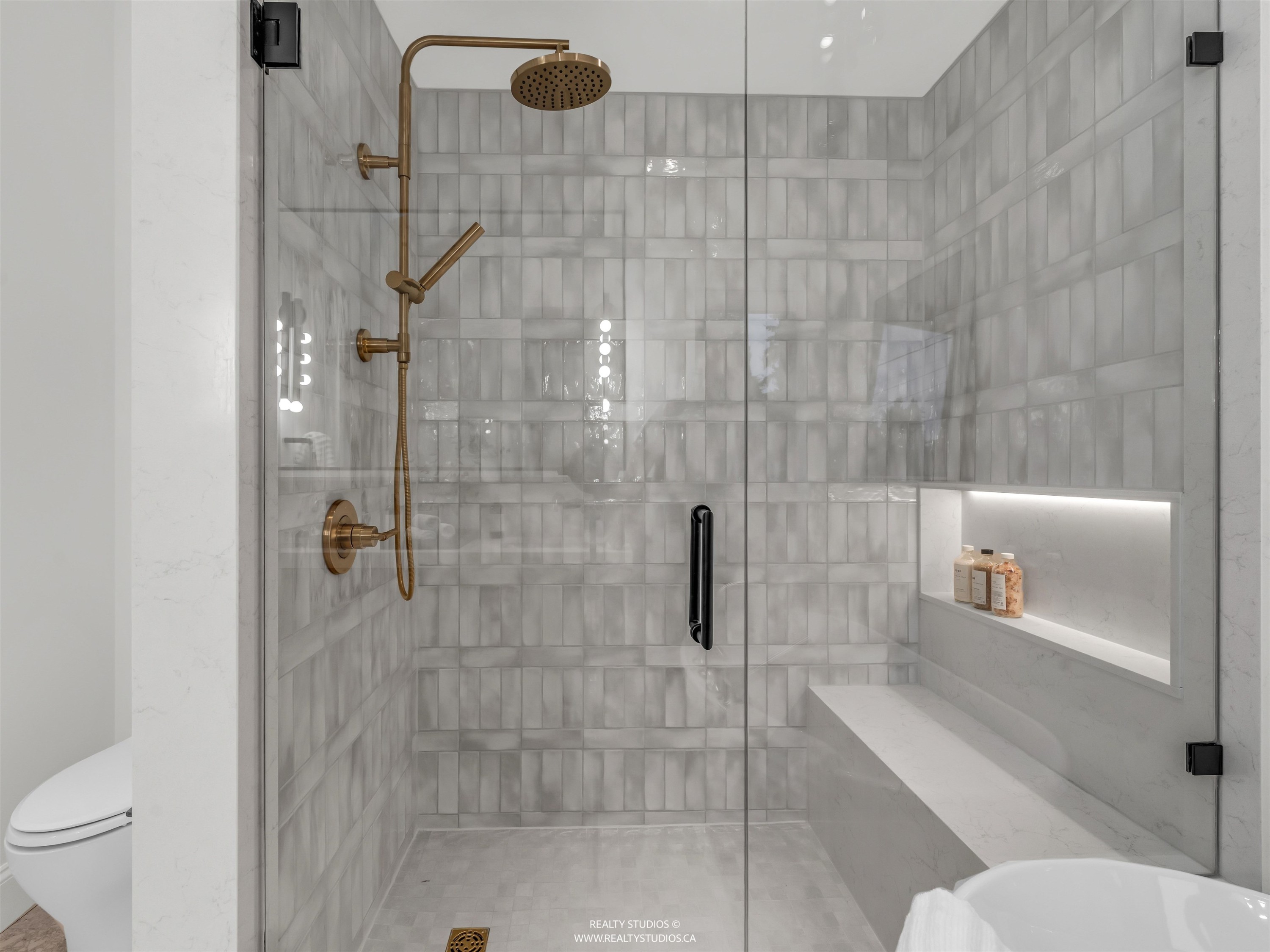 4090 Maple Crescent, Vancouver, BC - Indoor Photo Showing Bathroom