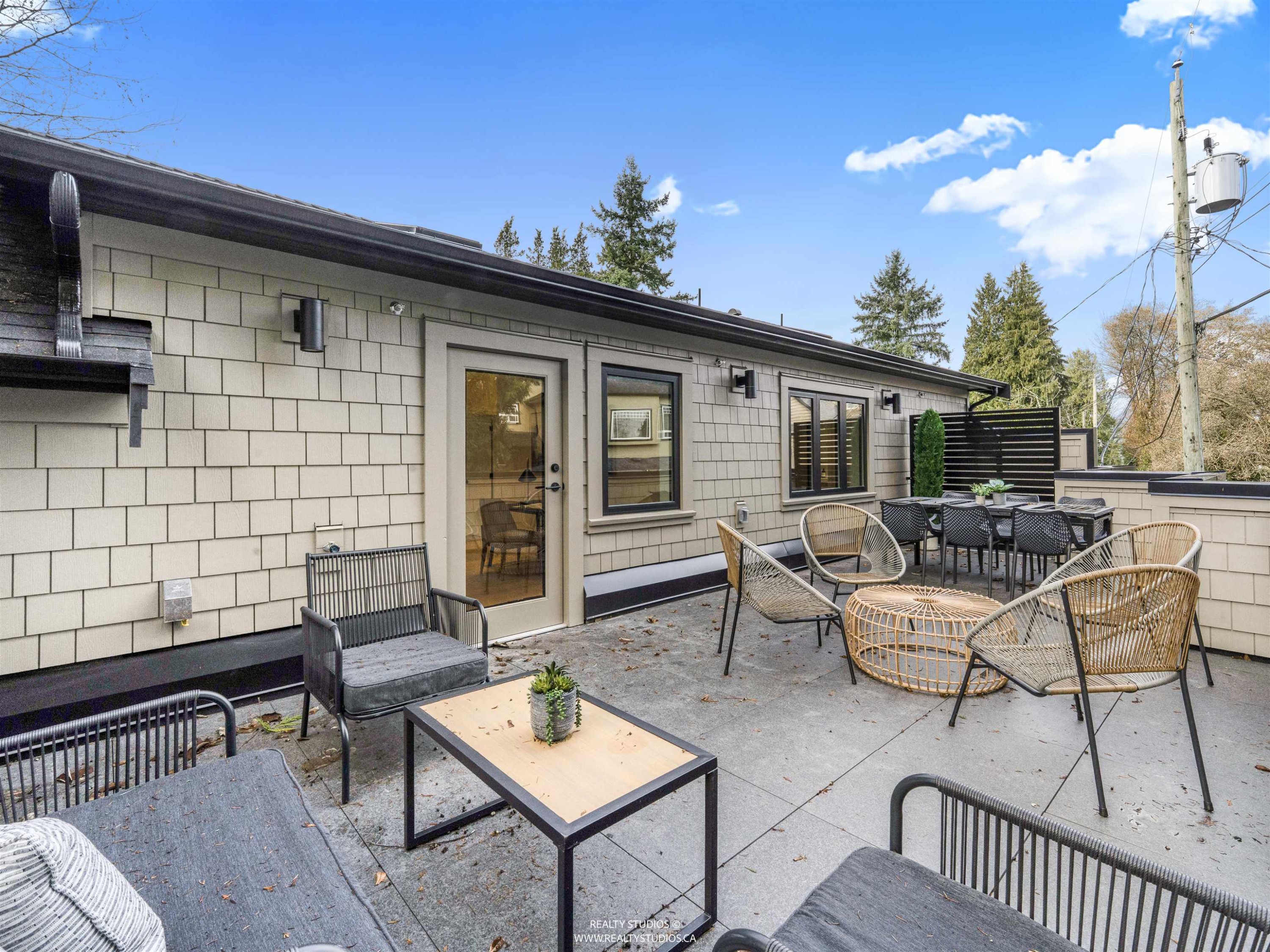 4090 Maple Crescent, Vancouver, BC - Outdoor With Deck Patio Veranda With Exterior