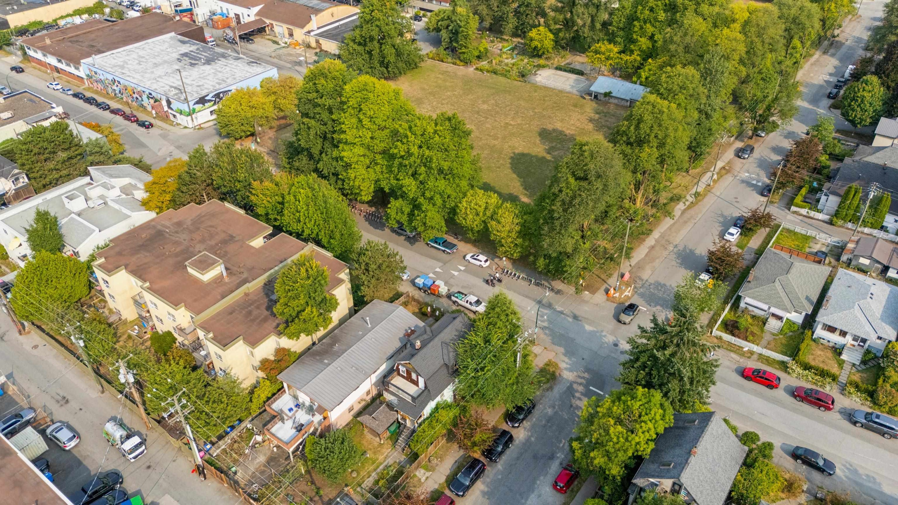 1546 Adanac Street, Vancouver, BC - Outdoor With View