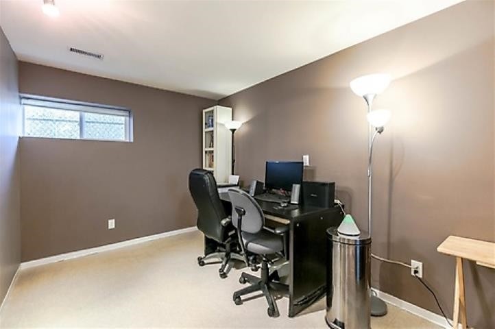 586 60Th Avenue E, Vancouver, BC - Indoor Photo Showing Office