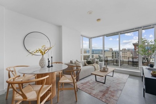 807-231 Pender Street E, Vancouver, BC - Indoor