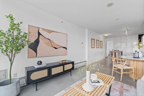 807-231 Pender Street E, Vancouver, BC - Indoor