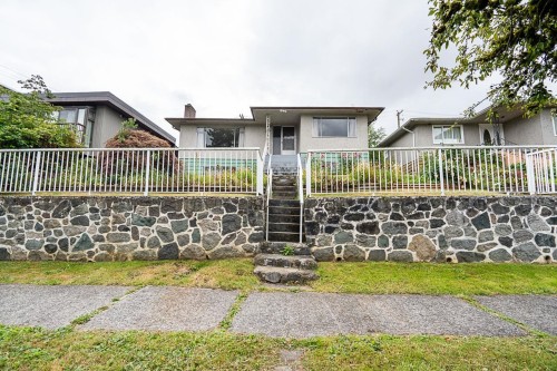 5326 Fleming Street, Vancouver, BC - Outdoor