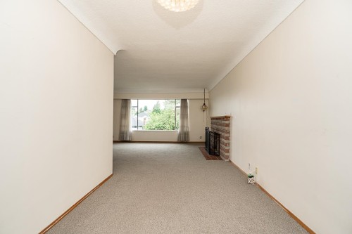 5326 Fleming Street, Vancouver, BC - Indoor Photo Showing Other Room