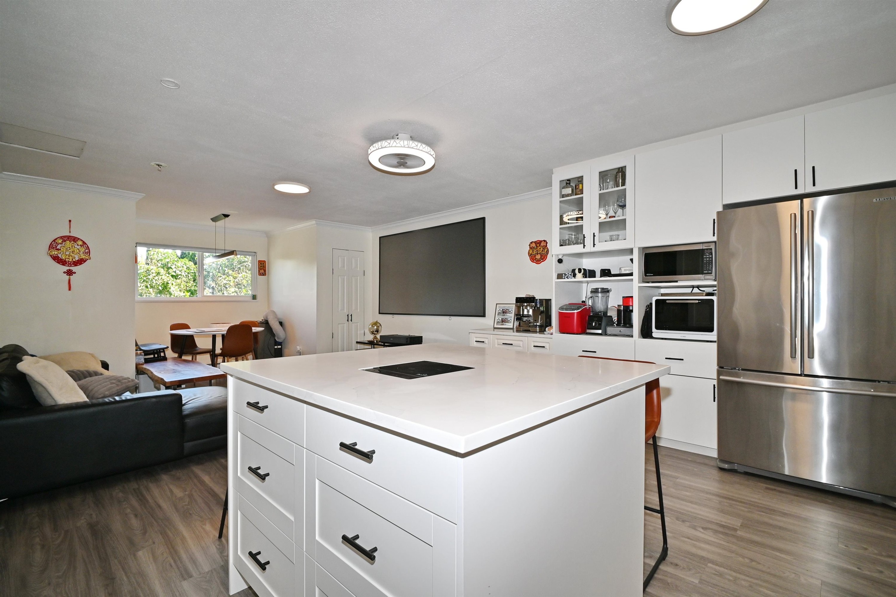 7531 Gilbert Road, Richmond, BC - Indoor Photo Showing Kitchen