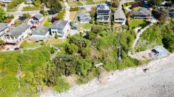 6221 Sunshine Coast Highway Sechelt, BC V7Z 0M1