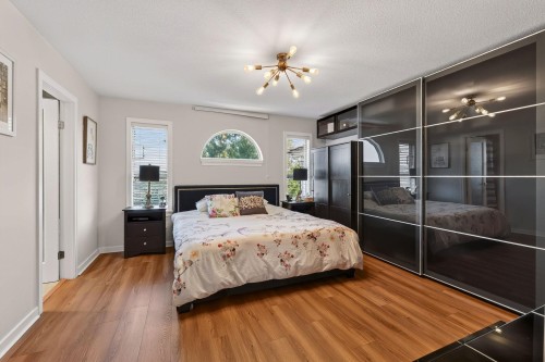 187 Warrick Street, Coquitlam, BC - Indoor Photo Showing Bedroom